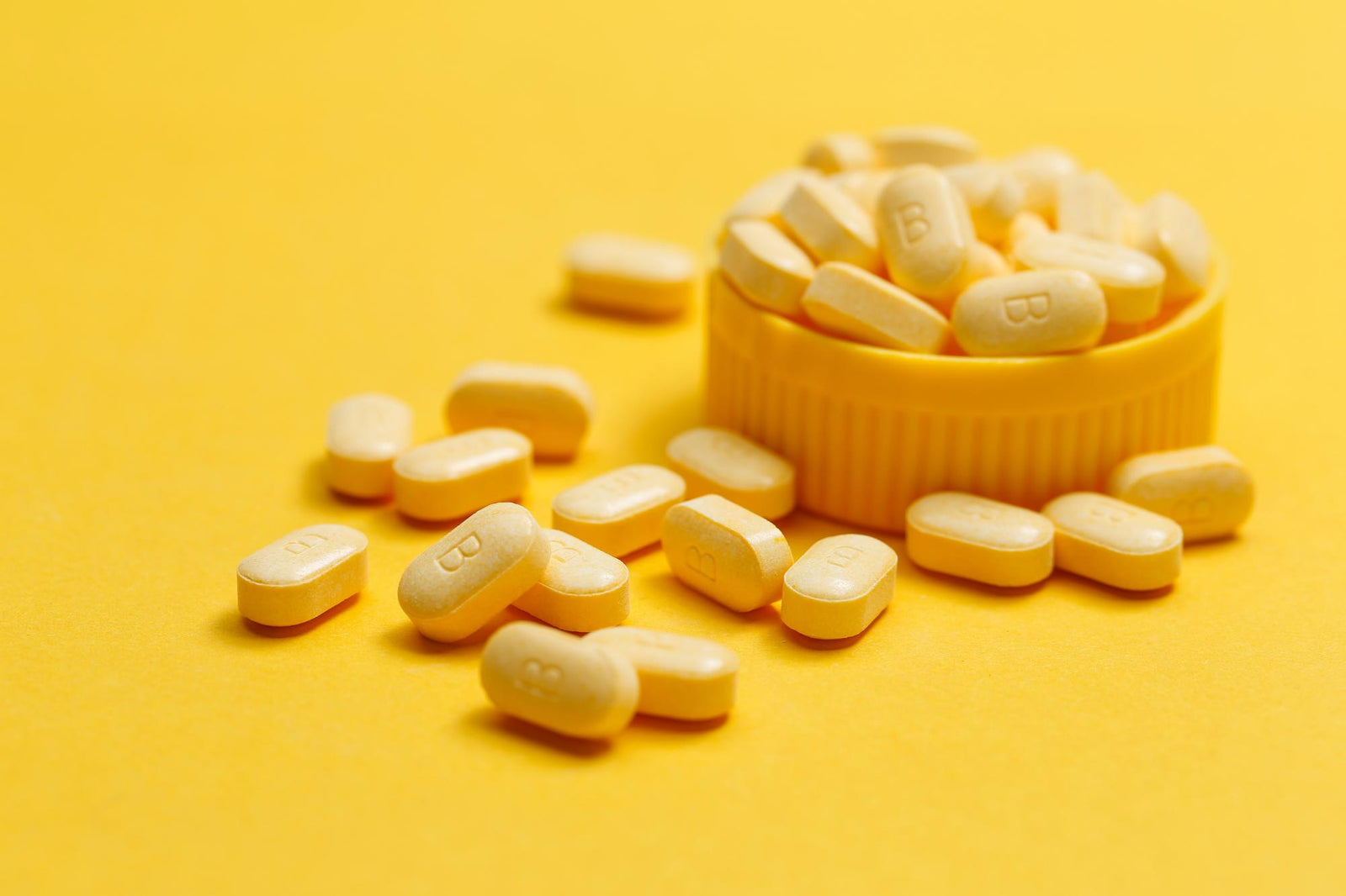 Care sunt cele mai recomandate vitamine pentru energie în 2026? 6 suplimente pentru susținerea vitalității zilnice